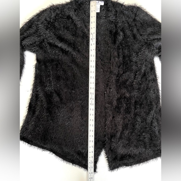 Magaschoni Black Open Front Cardigan
Soft Fuzzy Eyelash Fringe Sweater Women XL - Picture 9 of 11